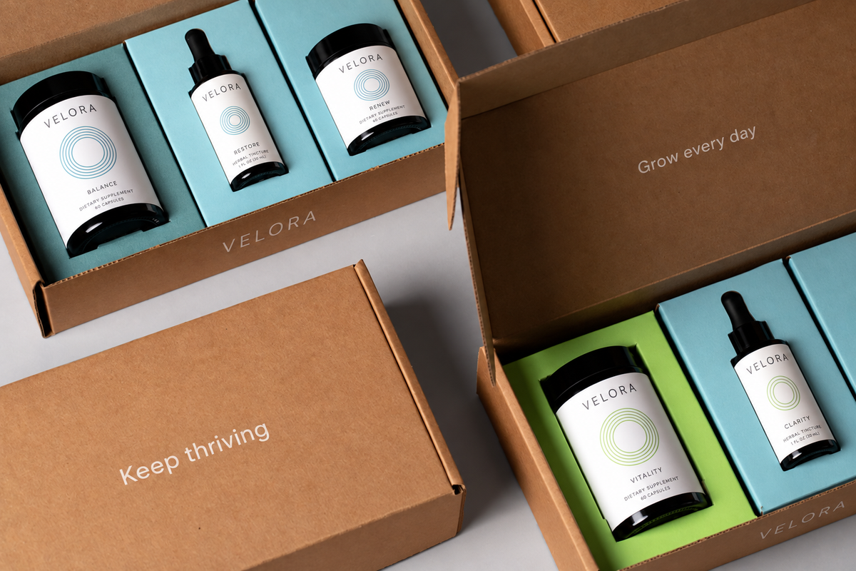 Mailer boxes, tissue paper, stickers, and packaging inserts for retail and ecommerce brands